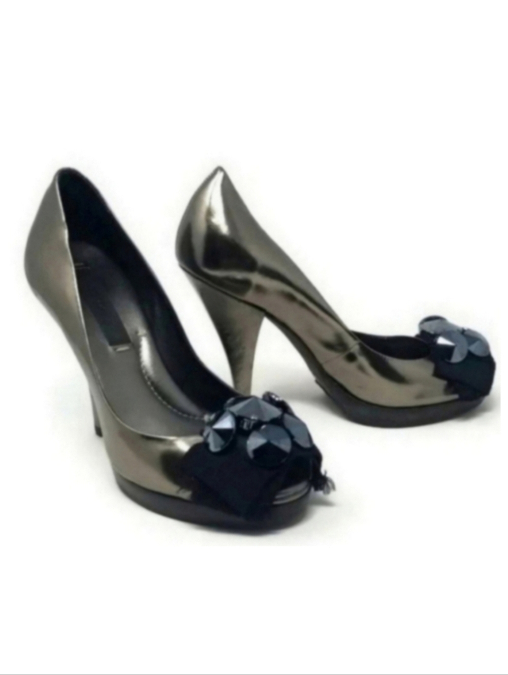 BCBG Retro Metallic Silver Pewter Peep Toe Bow Jewel Platform Pump 6